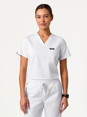 Jaanuu Rhena Slim Essential 1-Pocket Scrub Top in White